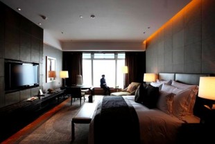 There were an estimated 23,500 five-star rooms in Dubai in 2012.