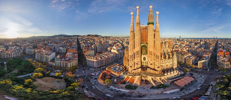 BarcelBarcelona 360 degree panorama viewona 360 degree panorama view